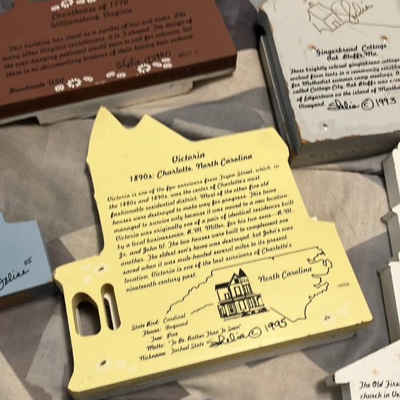 Incredible find. !!  19 pc set of carved n hand crafted wooden. ( most 1/2” wide - Picture 11 of 16